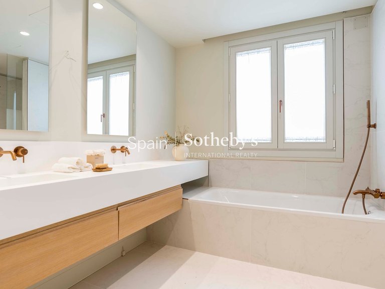 Apartment for Sale in Madrid, Madrid 25