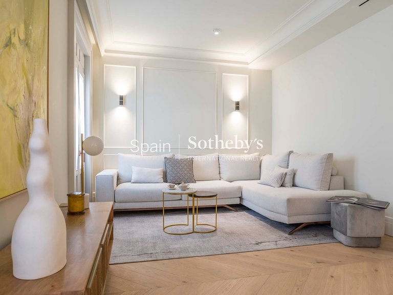 Apartment for Sale in Madrid, Madrid 11