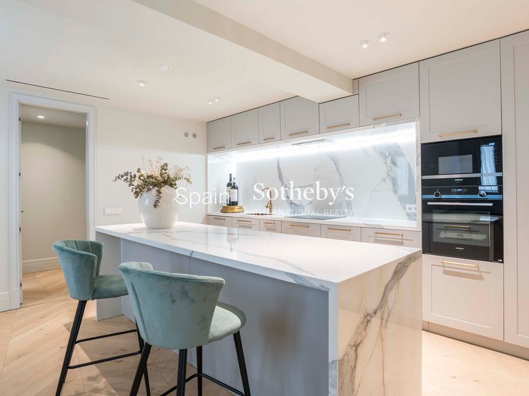 Apartment for Sale in Madrid, Madrid 14