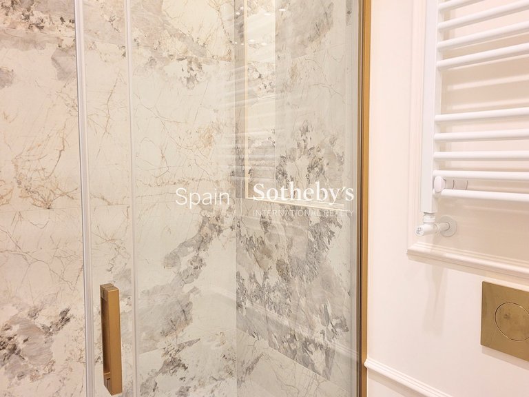 Apartment for Sale in Madrid, Madrid 32