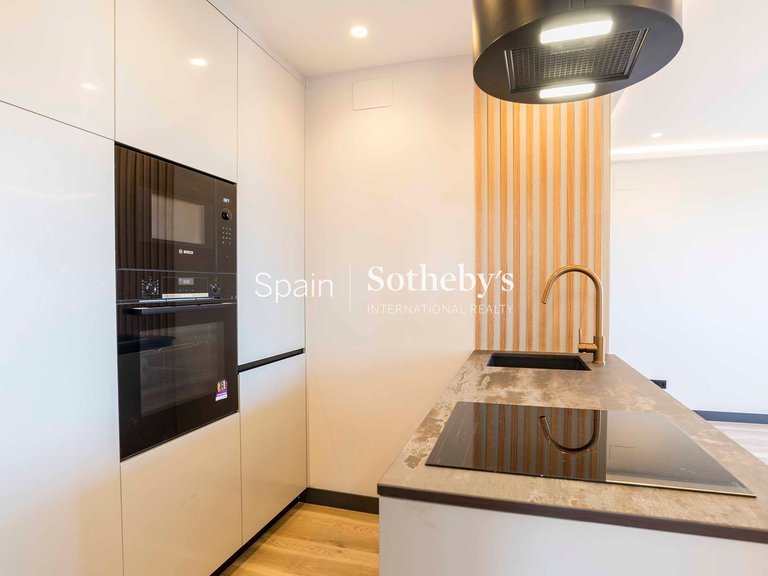 Apartment for Sale in Madrid, Madrid 32