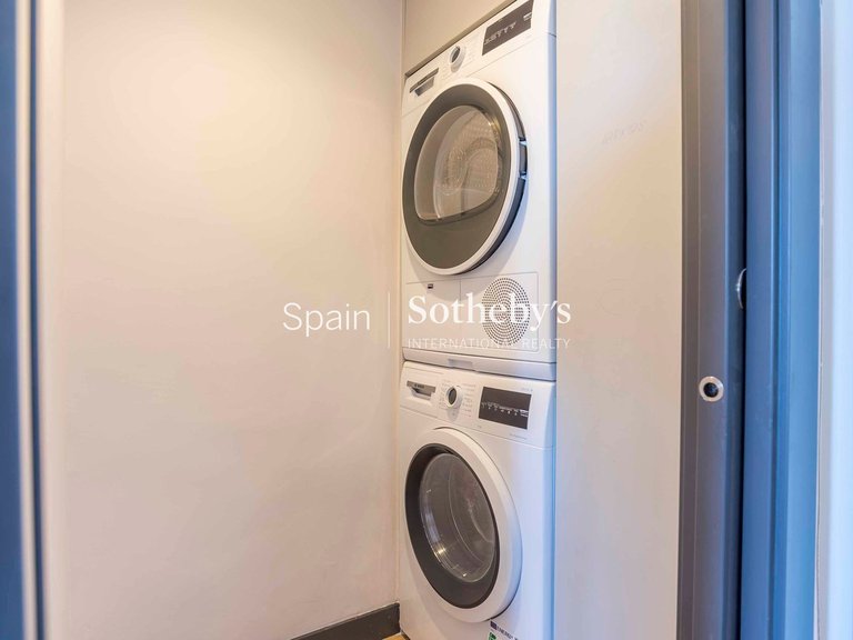 Apartment for Sale in Madrid, Madrid 27