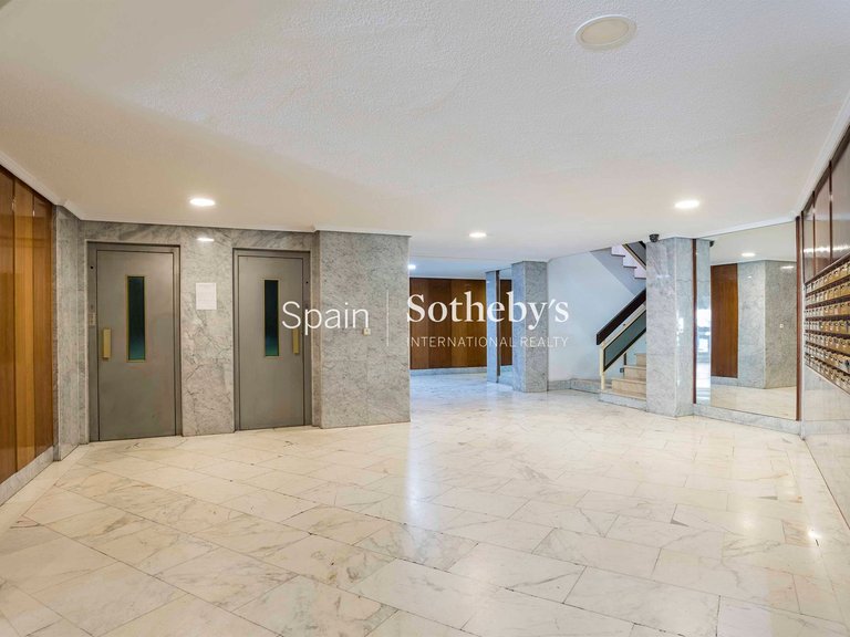 Apartment for Sale in Madrid, Madrid 40