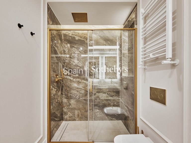 Apartment for Sale in Madrid, Madrid 13