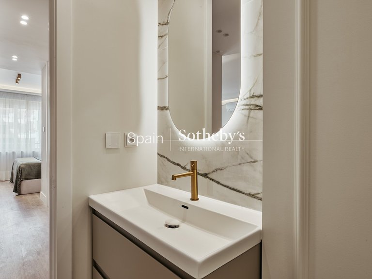 Apartment for Sale in Madrid, Madrid 36