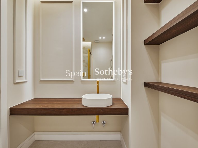 Apartment for Sale in Madrid, Madrid 22