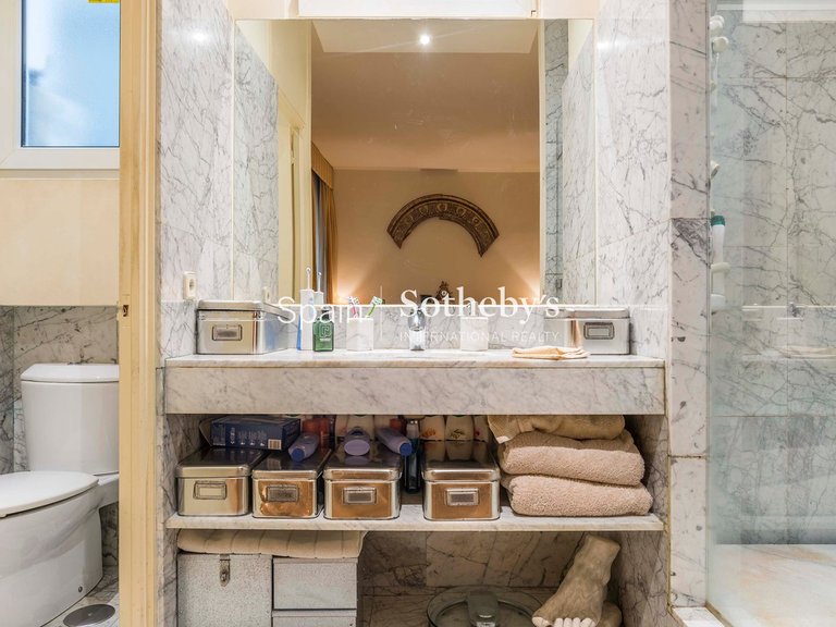 Apartment for Sale in Madrid, Madrid 32