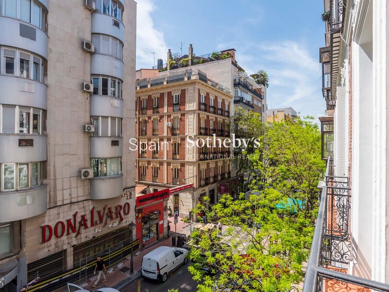 Apartment for Sale in Madrid, Madrid 36