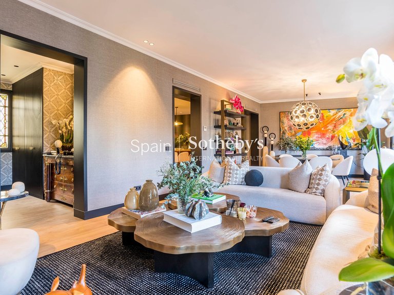 Apartment for Sale in Madrid, Madrid 18