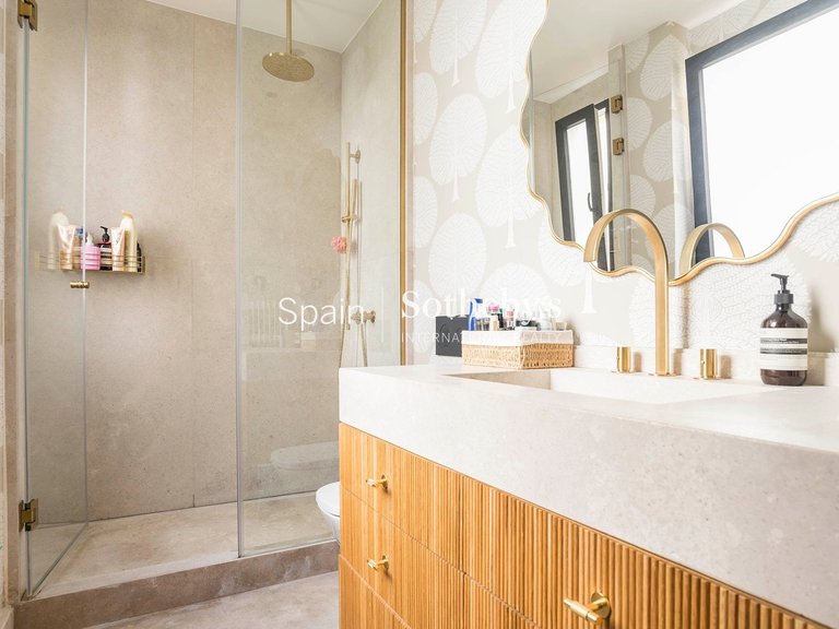 Apartment for Sale in Madrid, Madrid 30