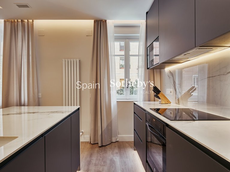 Apartment for Sale in Madrid, Madrid 17