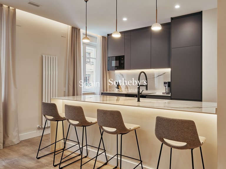 Apartment for Sale in Madrid, Madrid 8