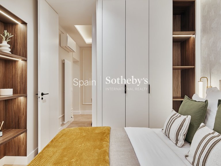 Apartment for Sale in Madrid, Madrid 16