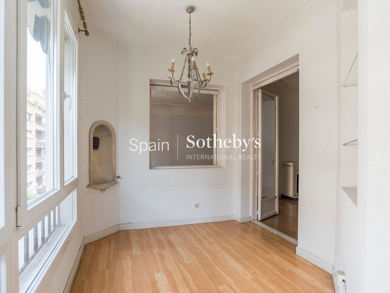 Apartment for Sale in Madrid, Madrid 5