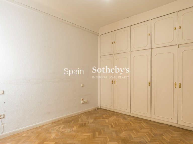 Apartment for Sale in Madrid, Madrid 12