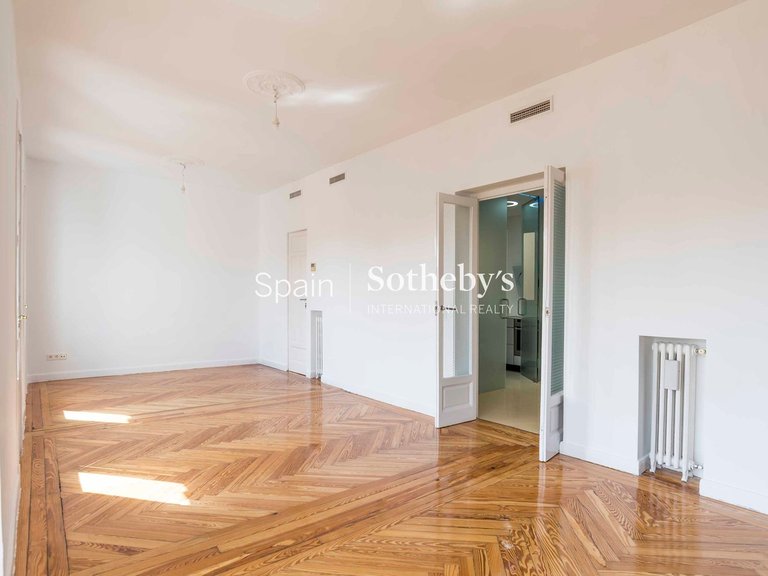 Apartment for Sale in Madrid, Madrid 35