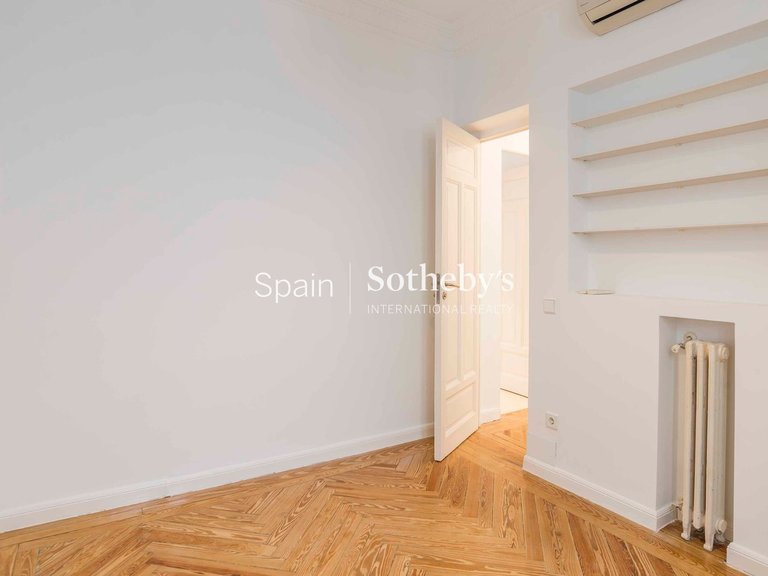 Apartment for Sale in Madrid, Madrid 32