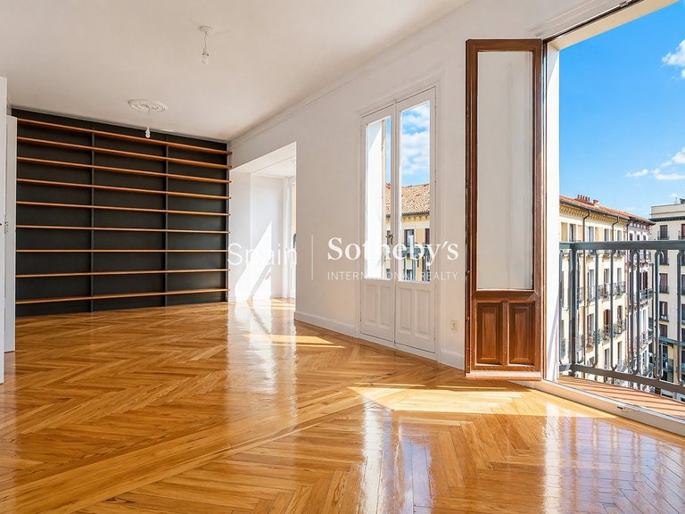 Apartment for Sale in Madrid, Madrid 2