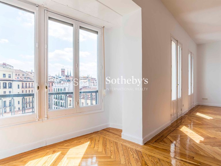 Apartment for Sale in Madrid, Madrid 27