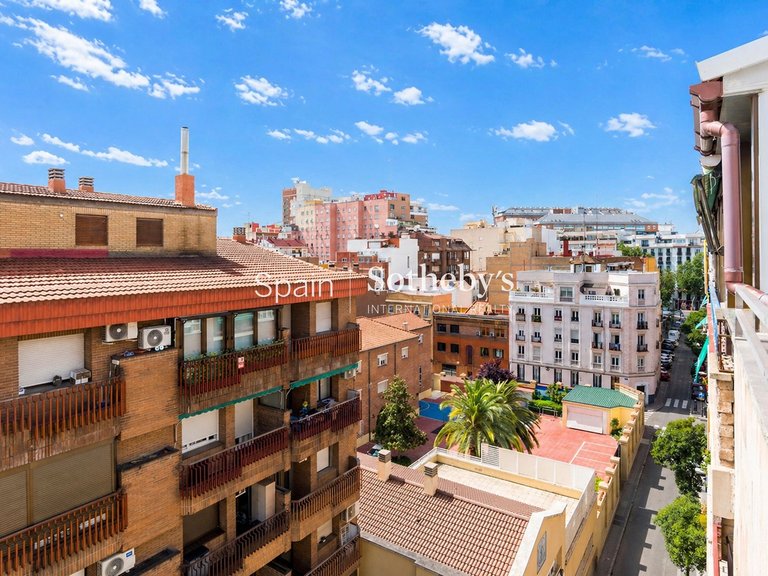 Penthouse for Sale in Madrid, Madrid 36