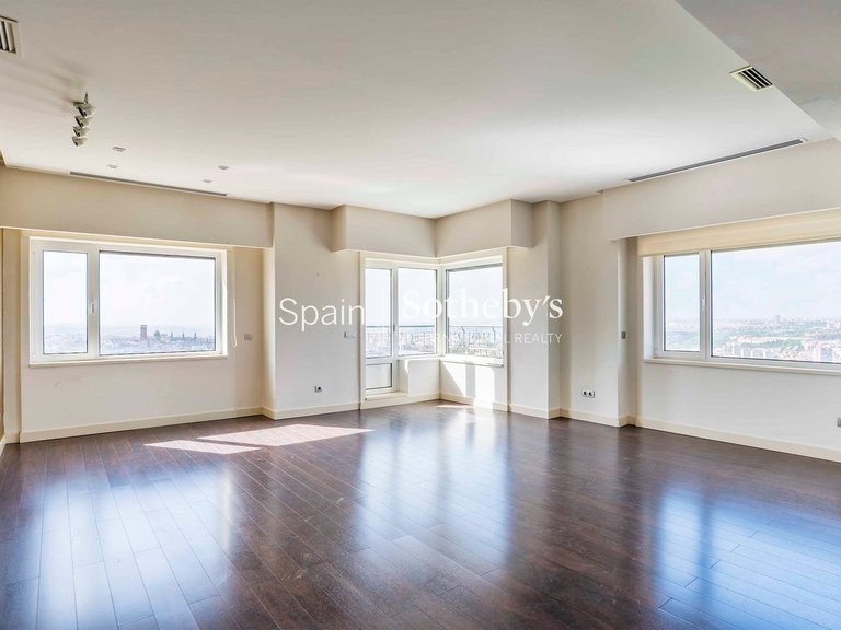 Apartment for Rent in Madrid, Madrid 22
