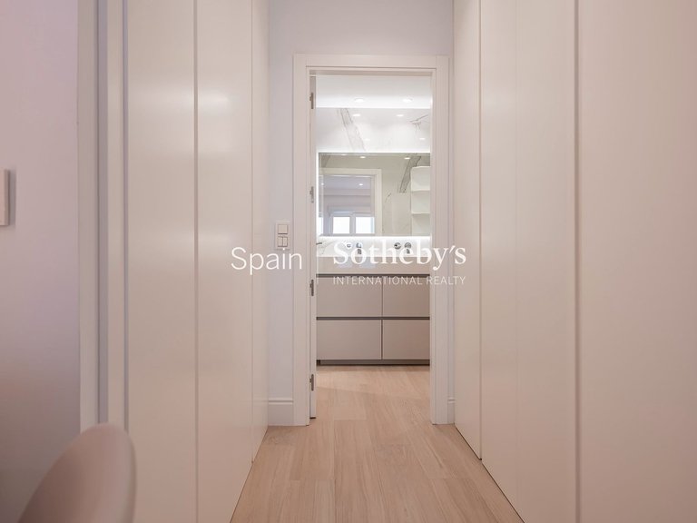 Apartment for Sale in Madrid, Madrid 36