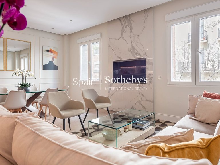 Apartment for Sale in Madrid, Madrid 8