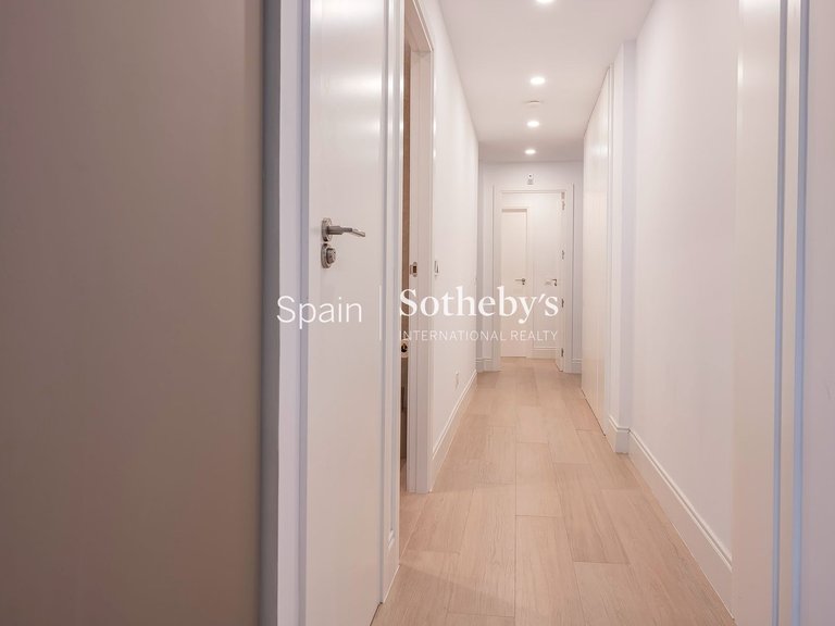 Apartment for Sale in Madrid, Madrid 40