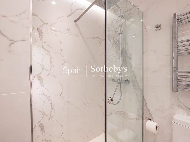 Apartment for Sale in Madrid, Madrid 17