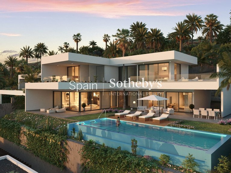 Villa for Sale in Adeje, Tenerife 2