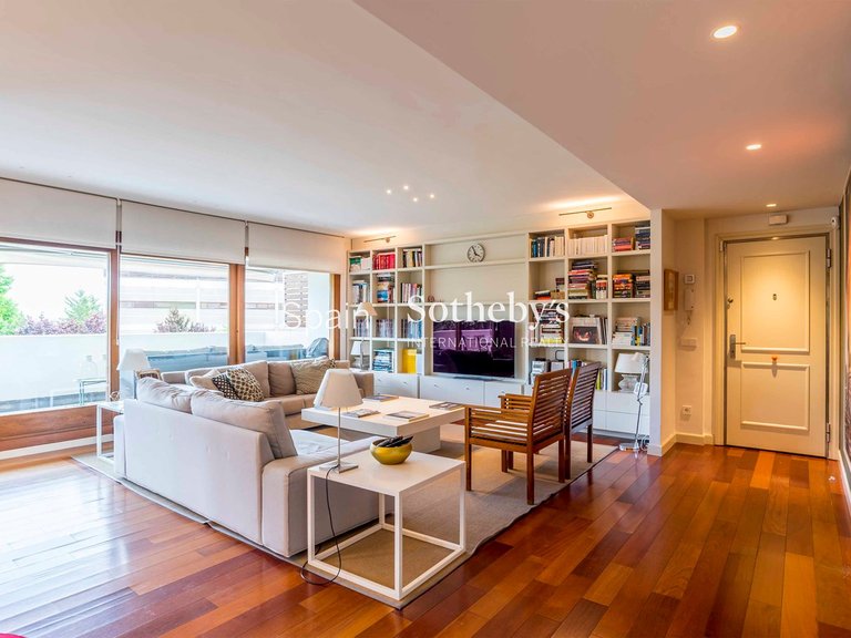 Apartment for Sale in Madrid, Madrid 19