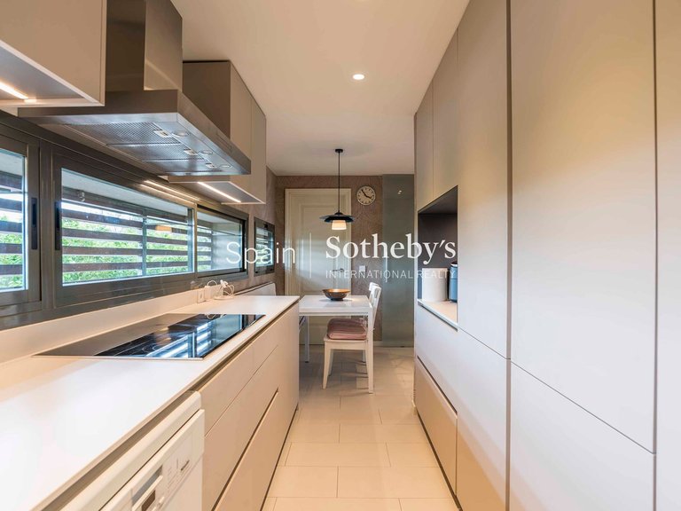 Apartment for Sale in Madrid, Madrid 22