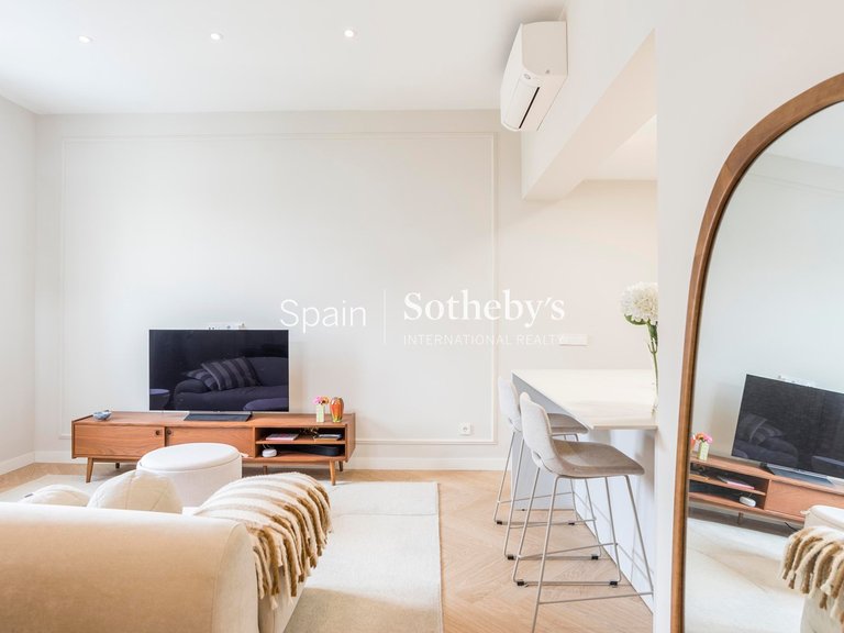 Apartment for Sale in Madrid, Madrid 5