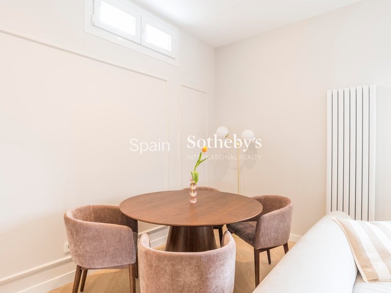 Apartment for Sale in Madrid, Madrid 8