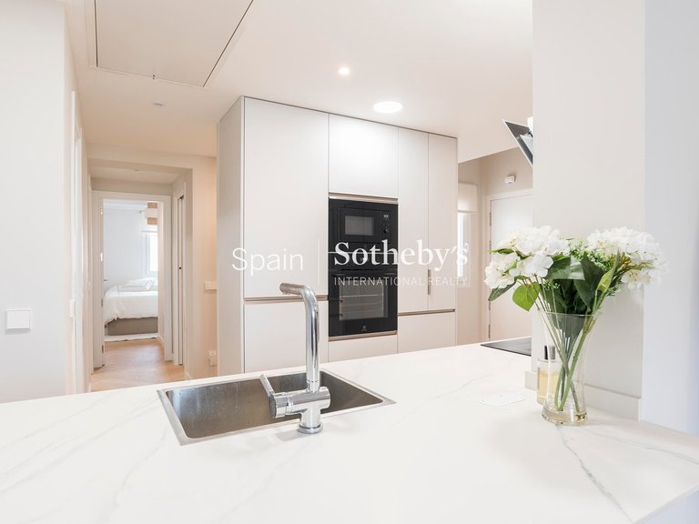 Apartment for Sale in Madrid, Madrid 13