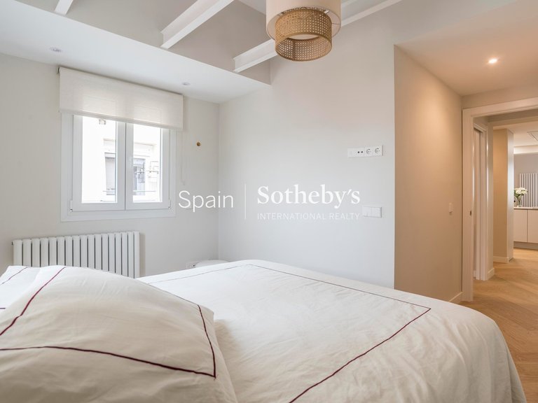 Apartment for Sale in Madrid, Madrid 18