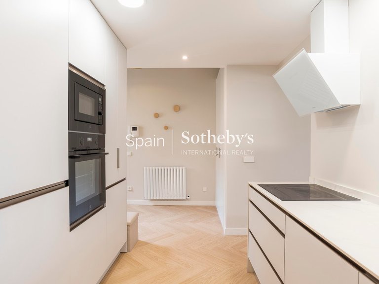 Apartment for Sale in Madrid, Madrid 27