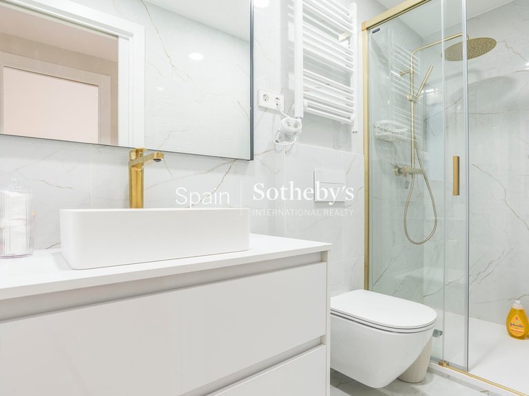 Apartment for Sale in Madrid, Madrid 36