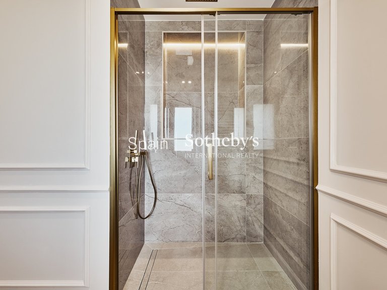 Apartment for Sale in Madrid, Madrid 19