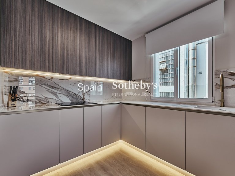 Apartment for Sale in Madrid, Madrid 8