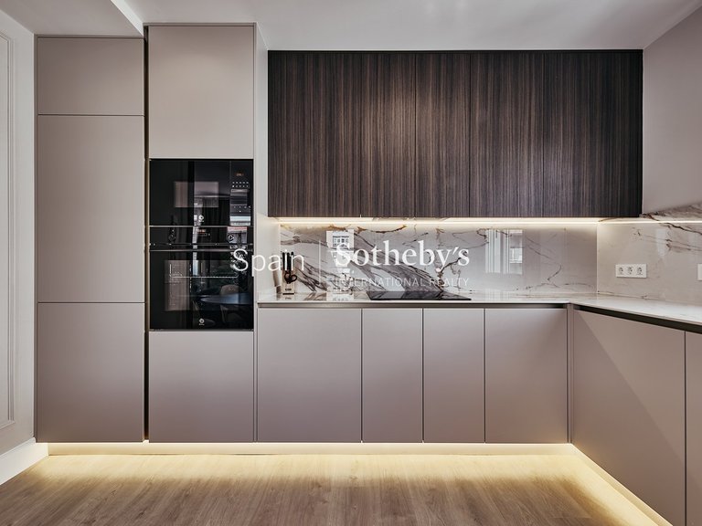 Apartment for Sale in Madrid, Madrid 6