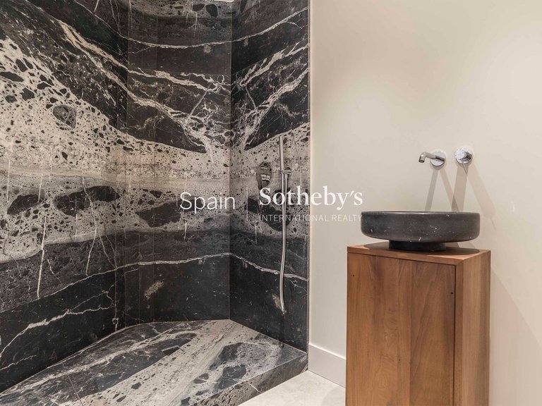 Apartment for Sale in Madrid, Madrid 27