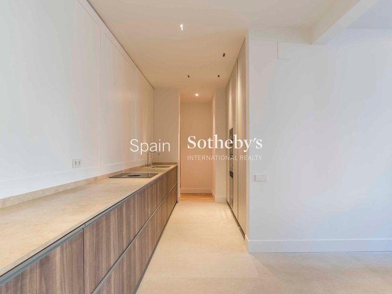 Apartment for Sale in Madrid, Madrid 16