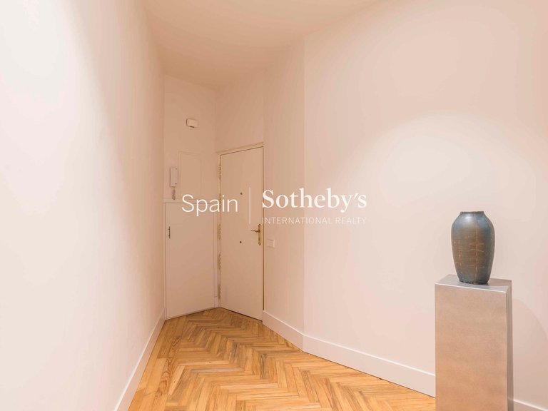 Apartment for Sale in Madrid, Madrid 32