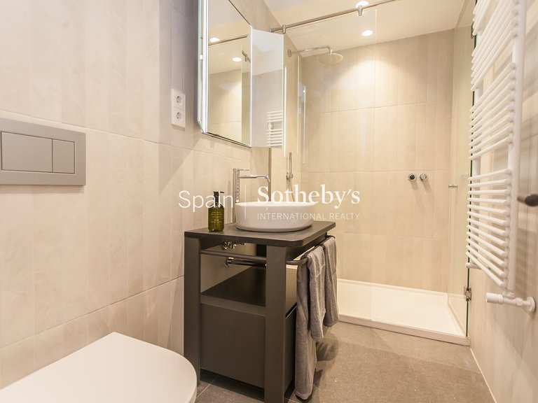 Apartment for Sale in Madrid, Madrid 17