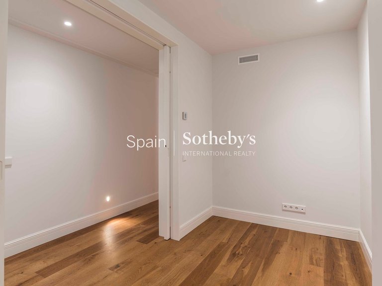Apartment for Sale in Madrid, Madrid 23