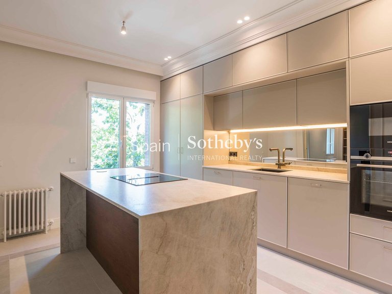Apartment for Sale in Madrid, Madrid 10