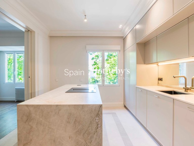 Apartment for Sale in Madrid, Madrid 3