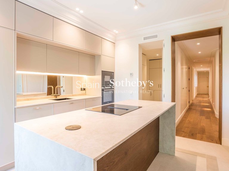 Apartment for Sale in Madrid, Madrid 4