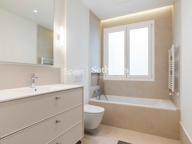 Apartment for Sale in Madrid, Madrid 19